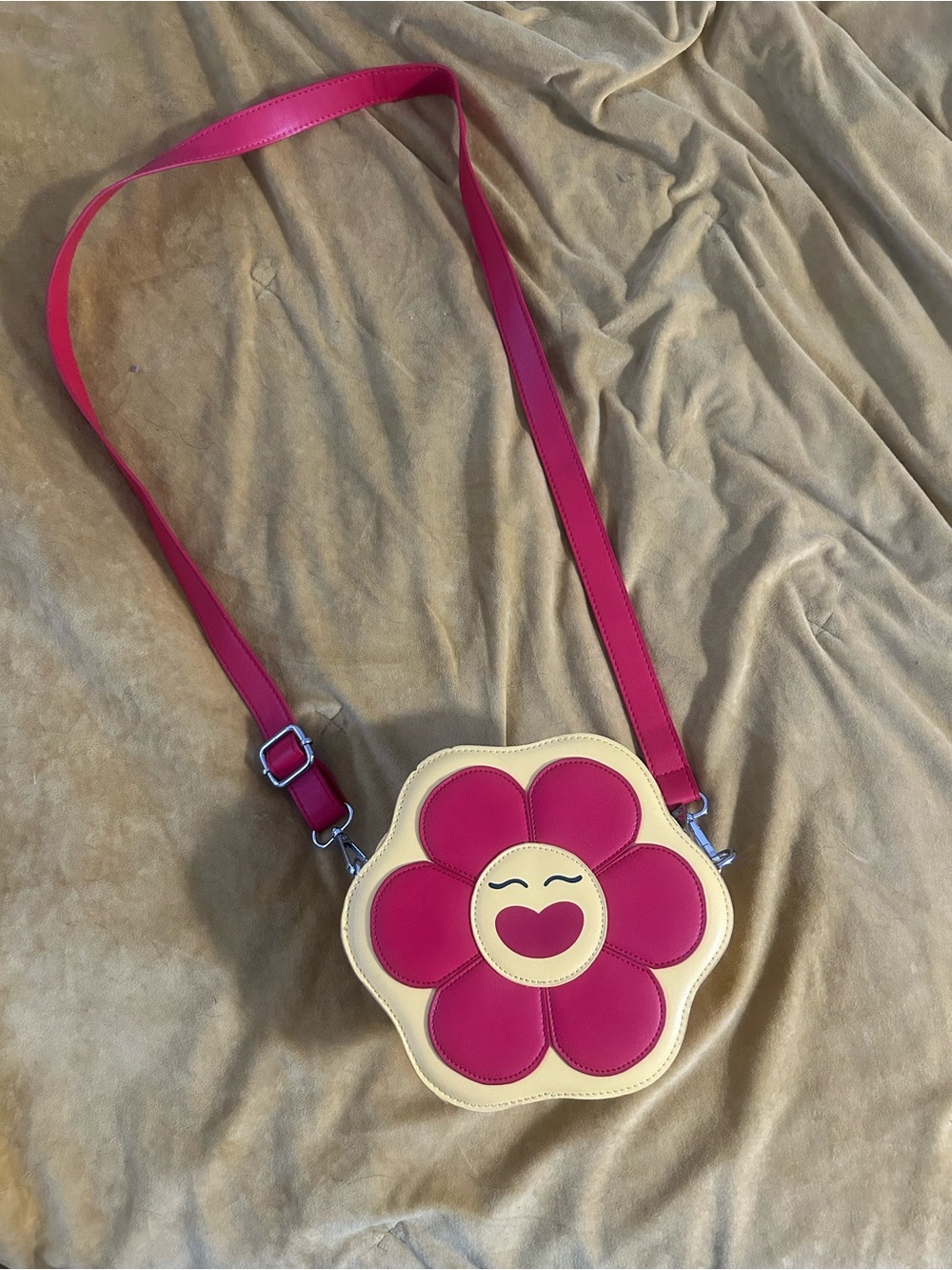 Badbye Beretes Flower Cartoon Graphic Crossbody Bag Zip, Detachable Pink Strap